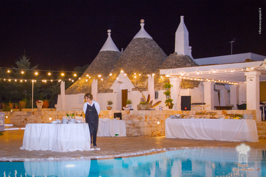 Catering di Matrimonio nei trulli con piscina in Puglia