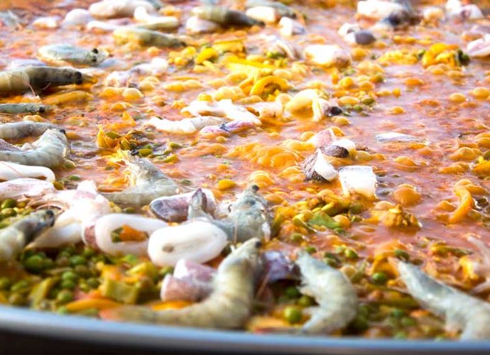 Paella mista española